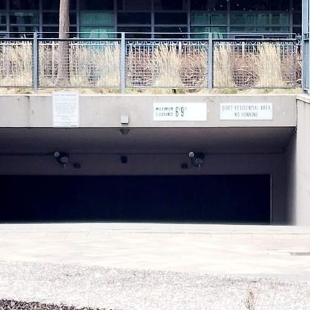 Lakefront Living Downtown Toronto - Free Parking, Gym, Indoor Pool Kültér fotó
