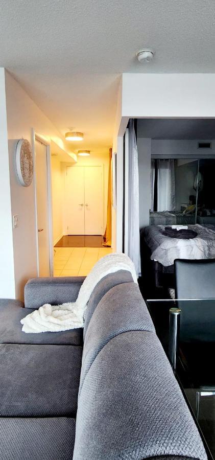 Lakefront Living Downtown Toronto - Free Parking, Gym, Indoor Pool Kültér fotó
